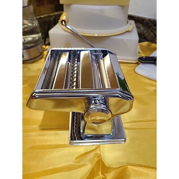 VINTAGE OPEN BOX OMC AMPIA Model 150 PASTA MACHINE - Picture 7 of 8